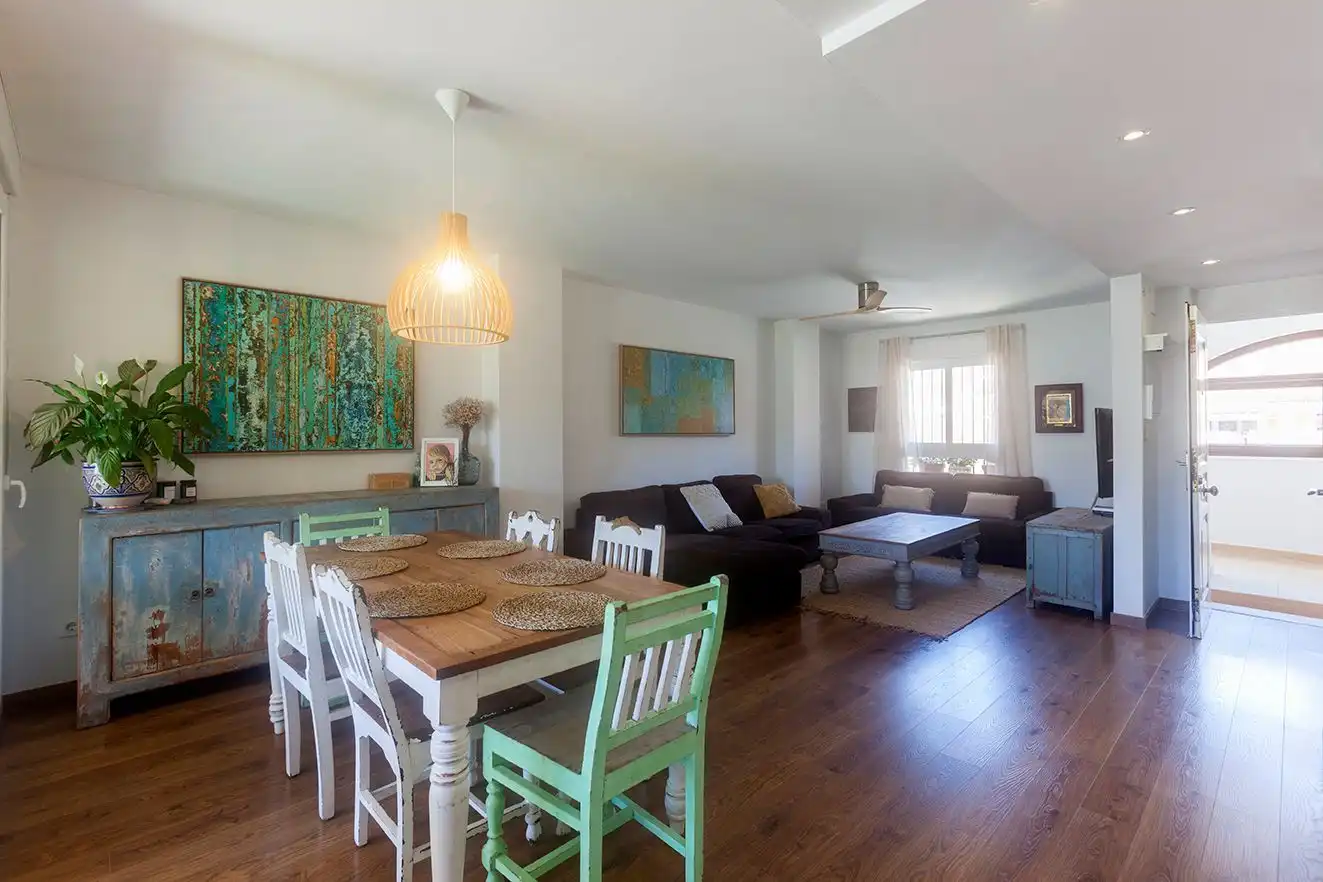 Comedor de Casa adosada en venta en Tarifa con Aire acondicionado, Calefacción y Jardín privado