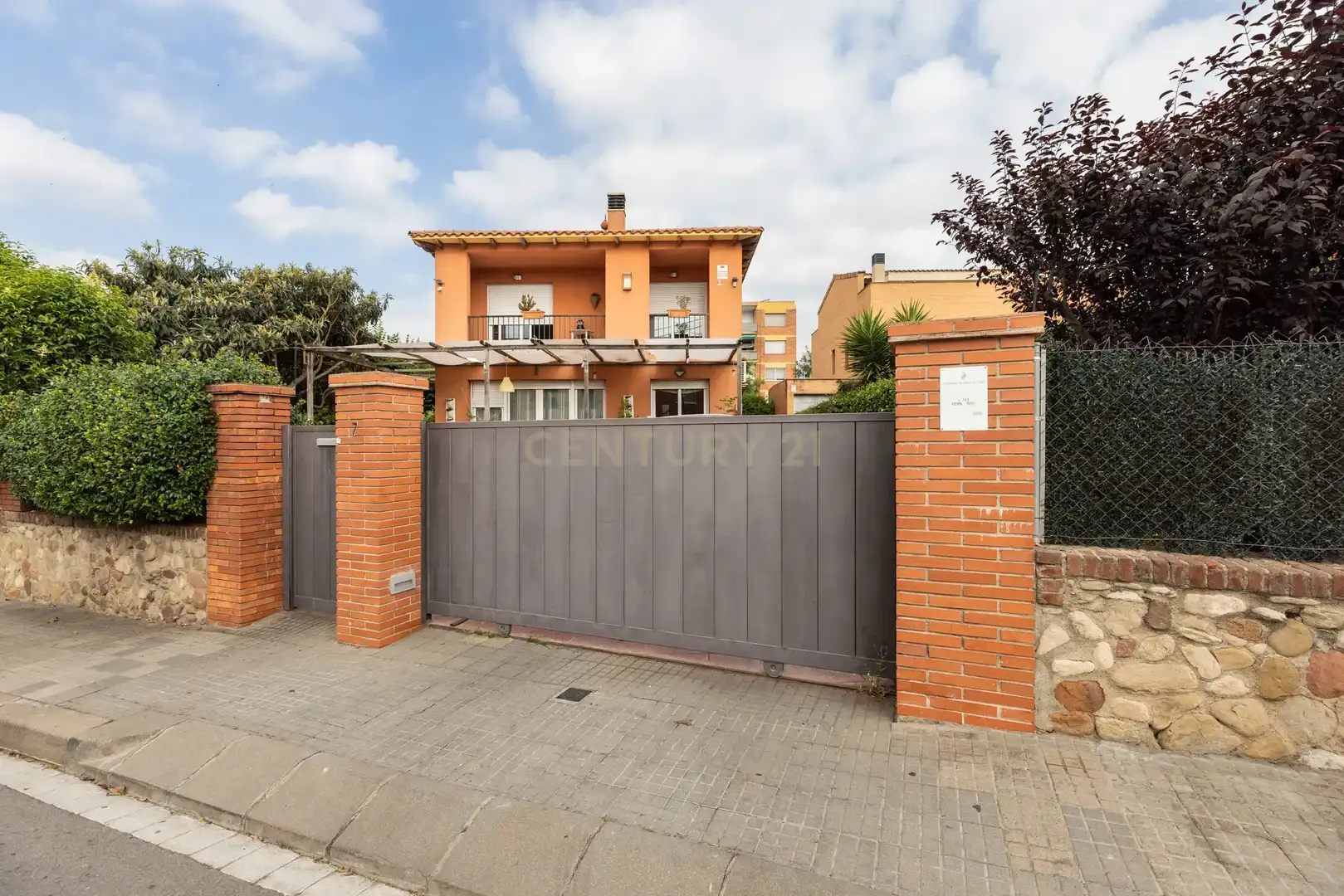 Vista exterior de Casa o chalet en venta en Parets del Vallès con Aire acondicionado y Balcón