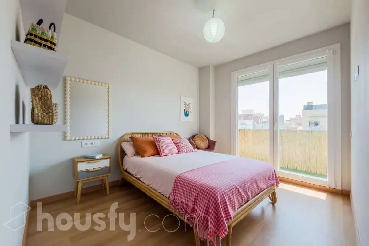 Habitación de Piso en venta en Badalona con Aire acondicionado, Calefacción y Terraza