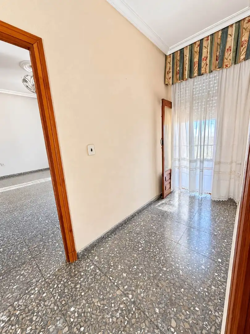 Wohnung zum Verkauf in Alcantarilla mit Klimaanlage, Terrasse und Balkon