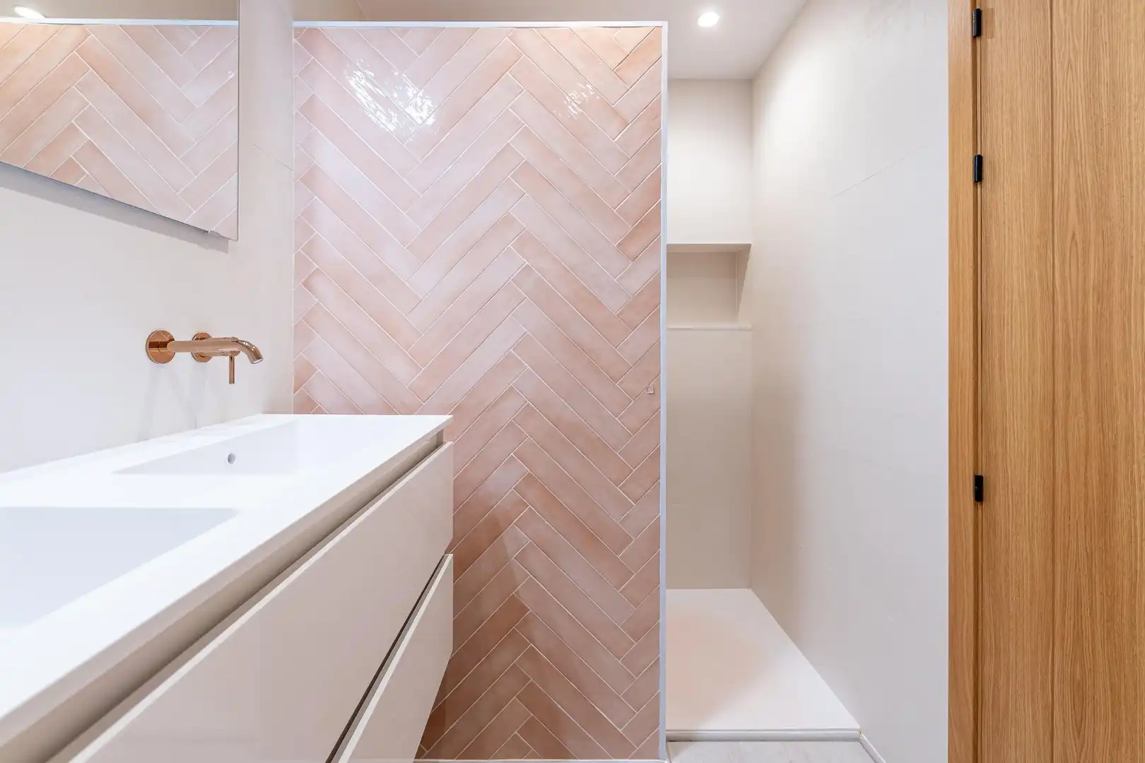 Baño de Apartamento en venta en Torremolinos con Aire acondicionado, Calefacción y Terraza