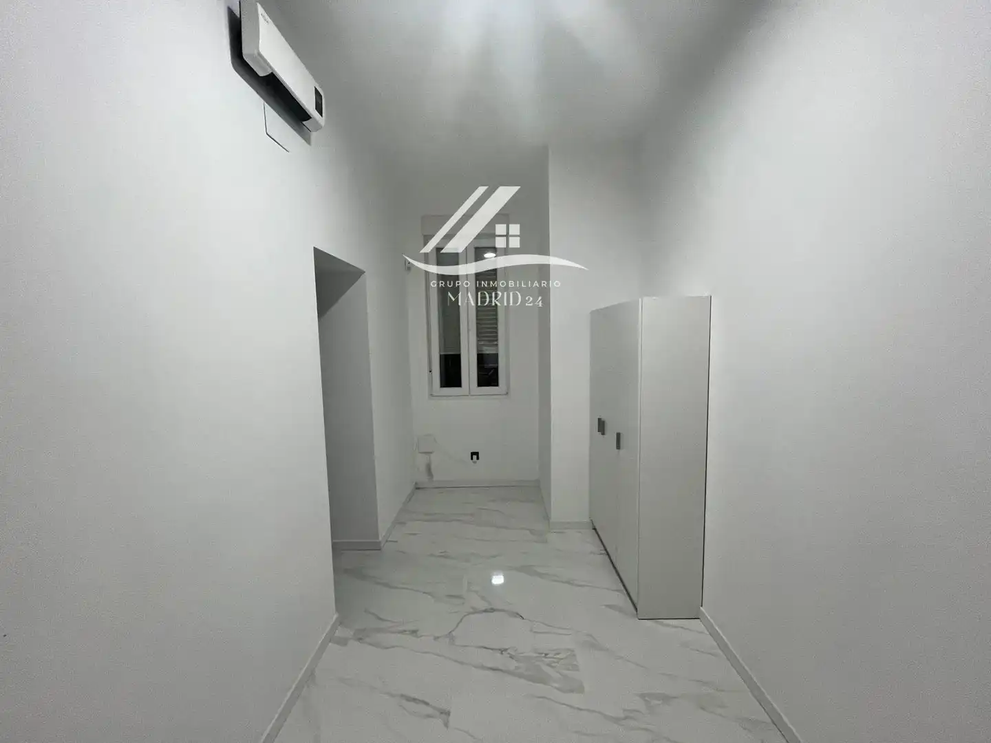 Flat for sale in Calle de Valencia, Embajadores - Lavapiés
