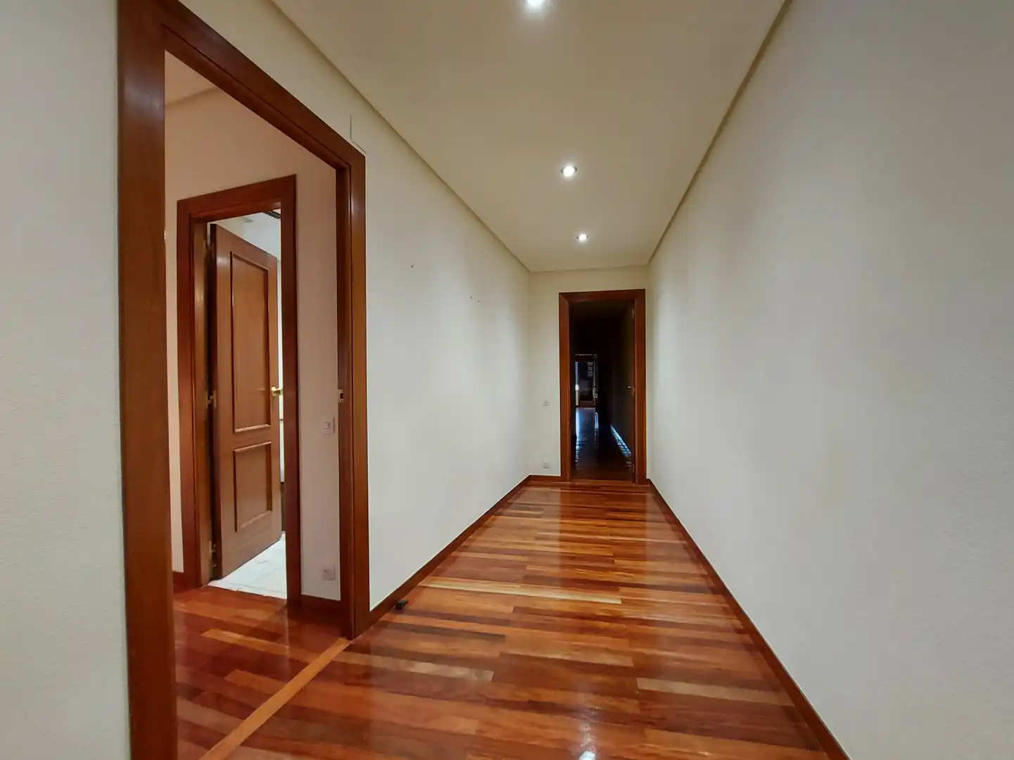 Piso de alquiler en  Logroño con Calefacción, Terraza y Trastero