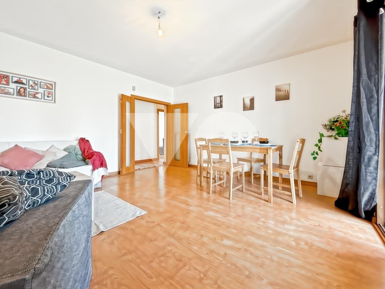 Sala d'estar de Apartament en venda en Coslada amb Calefacció, Terrassa i Moblat