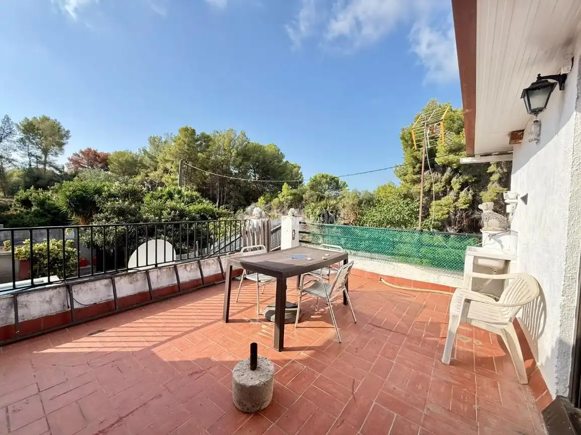 Terraza de Casa o chalet en venta en Vilanova i la Geltrú con Aire acondicionado, Terraza y Piscina