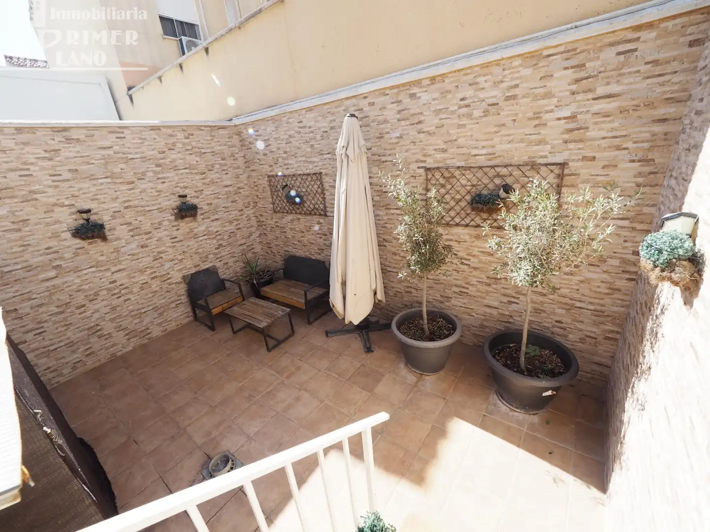 Terraza de Casa adosada en venta en Tomelloso con Aire acondicionado, Calefacción y Amueblado
