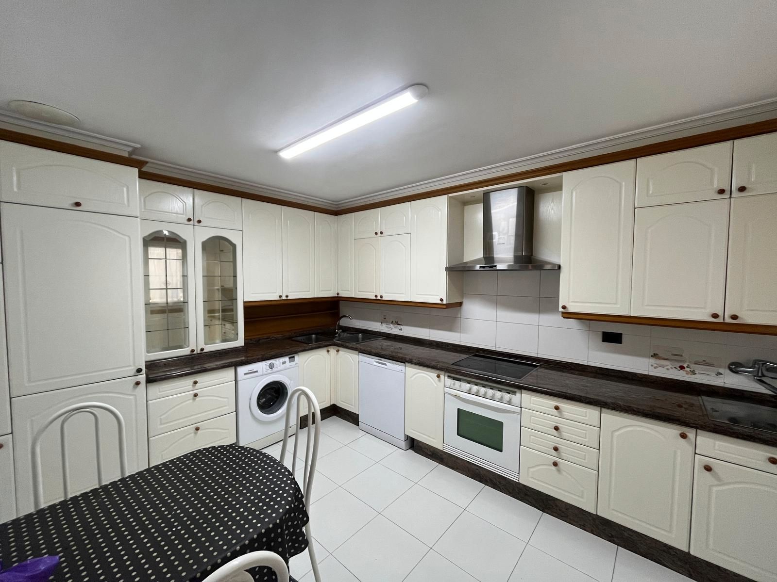 Kitchen of Duplex to rent in A Coruña Capital   with Heating, Parquet flooring and Washing machine