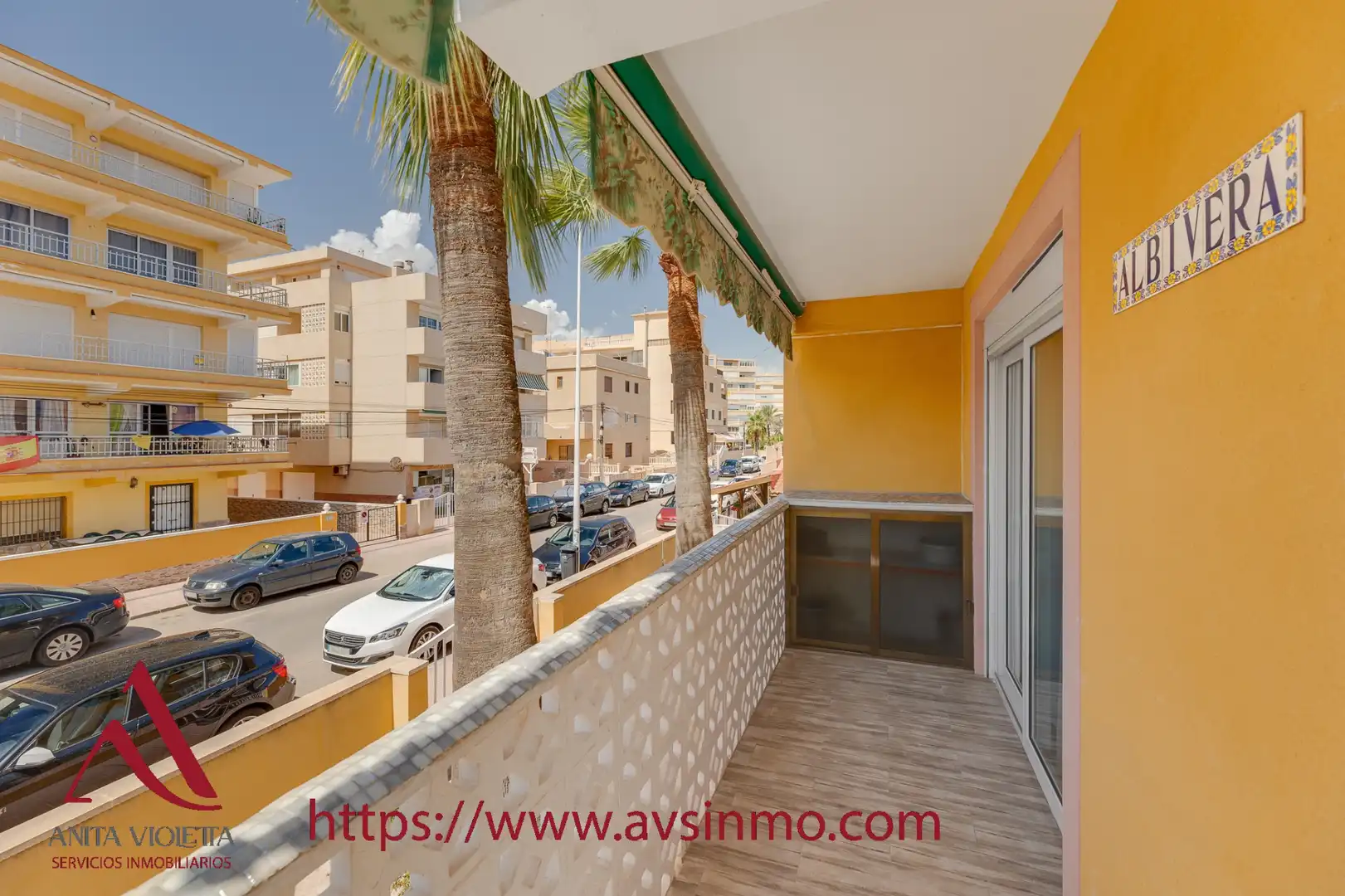 Terraza de Apartamento de alquiler en Torrevieja con Aire acondicionado, Amueblado y Lavadora