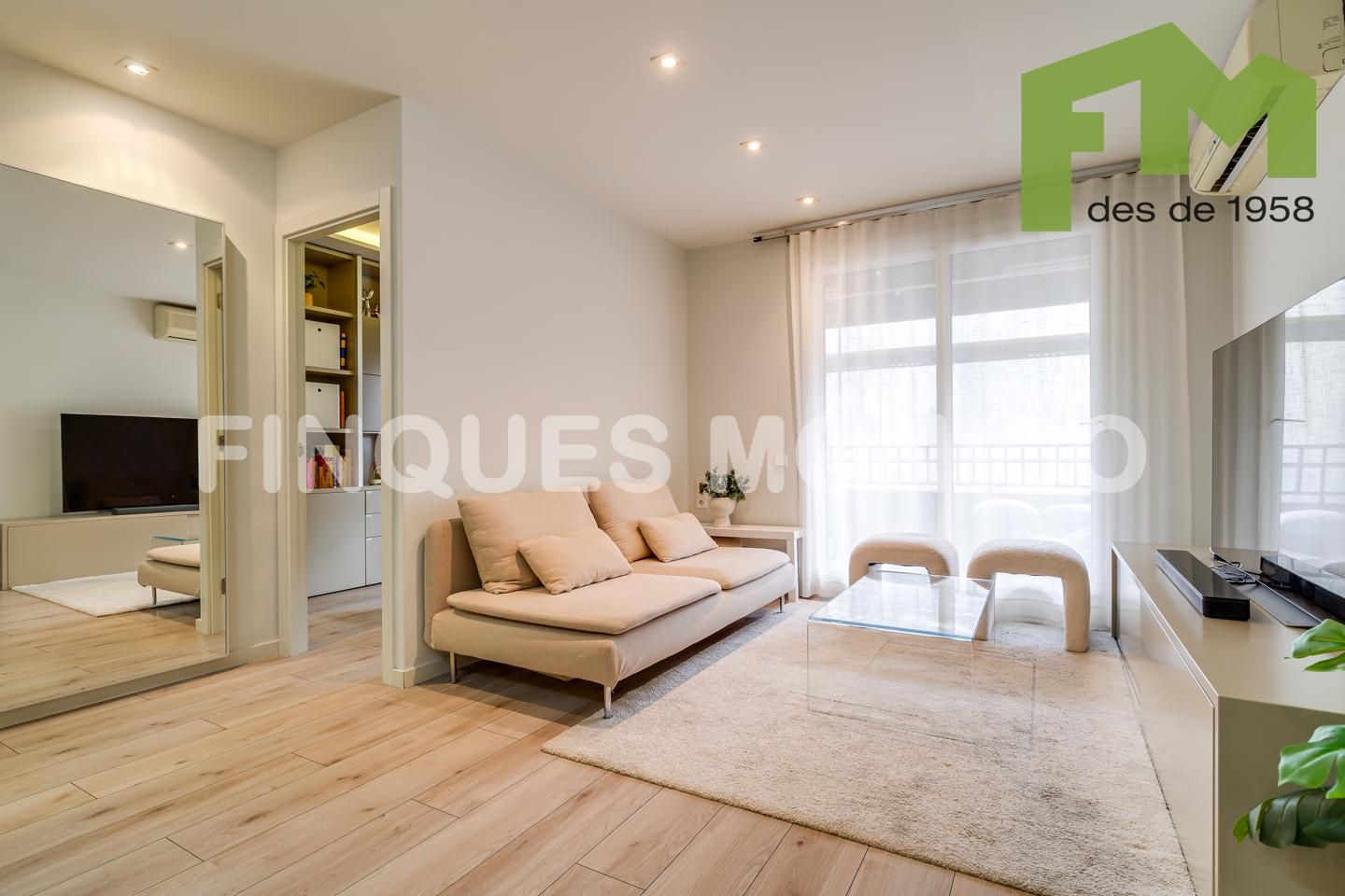 Sala de estar de Piso en venta en  Barcelona Capital con Aire acondicionado, Calefacción y Terraza