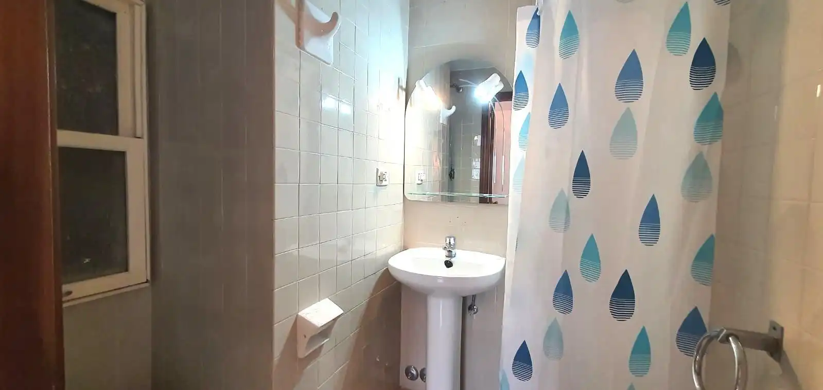Bany de Apartament en venda en Benidorm amb Jardí privat, Terrassa i Balcó