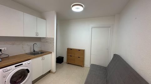 Foto 2 de Apartament en venda a Calle Nou D'octubre, Carolinas Bajas, Alicante / Alacant