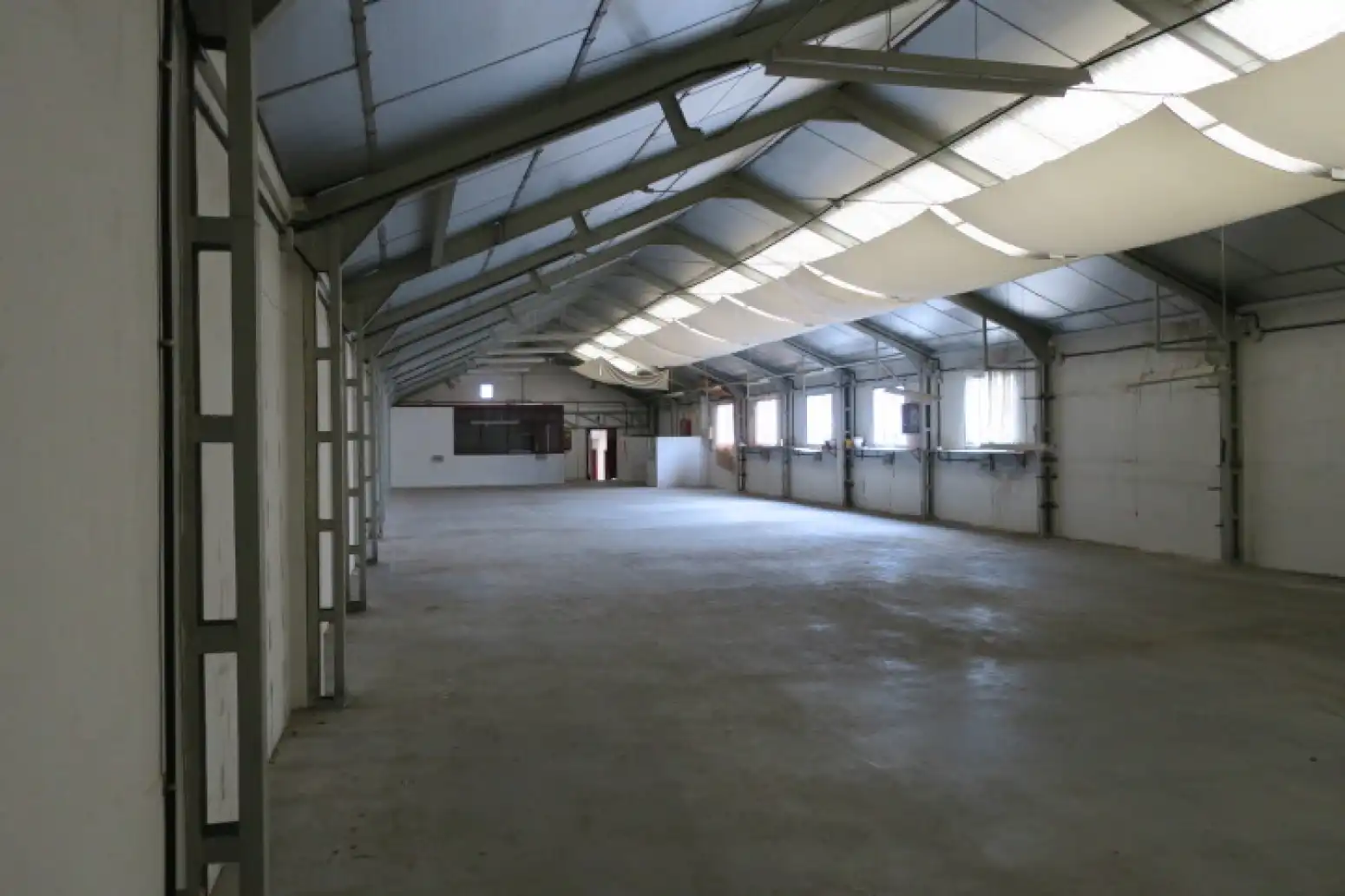 Fabrikhallen zum Verkauf in Oviedo 