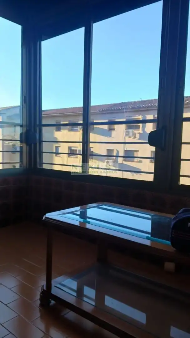 Wohnung zum Verkauf in Cáceres mit Terrasse und Möbliert
