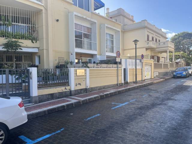 Oficina en Venta en Calle Francisco Gonzalez Diaz en Ciudad Jardín