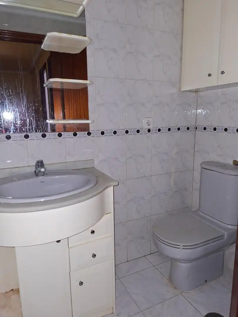 Badezimmer von Maisonette zum Verkauf in Laviana