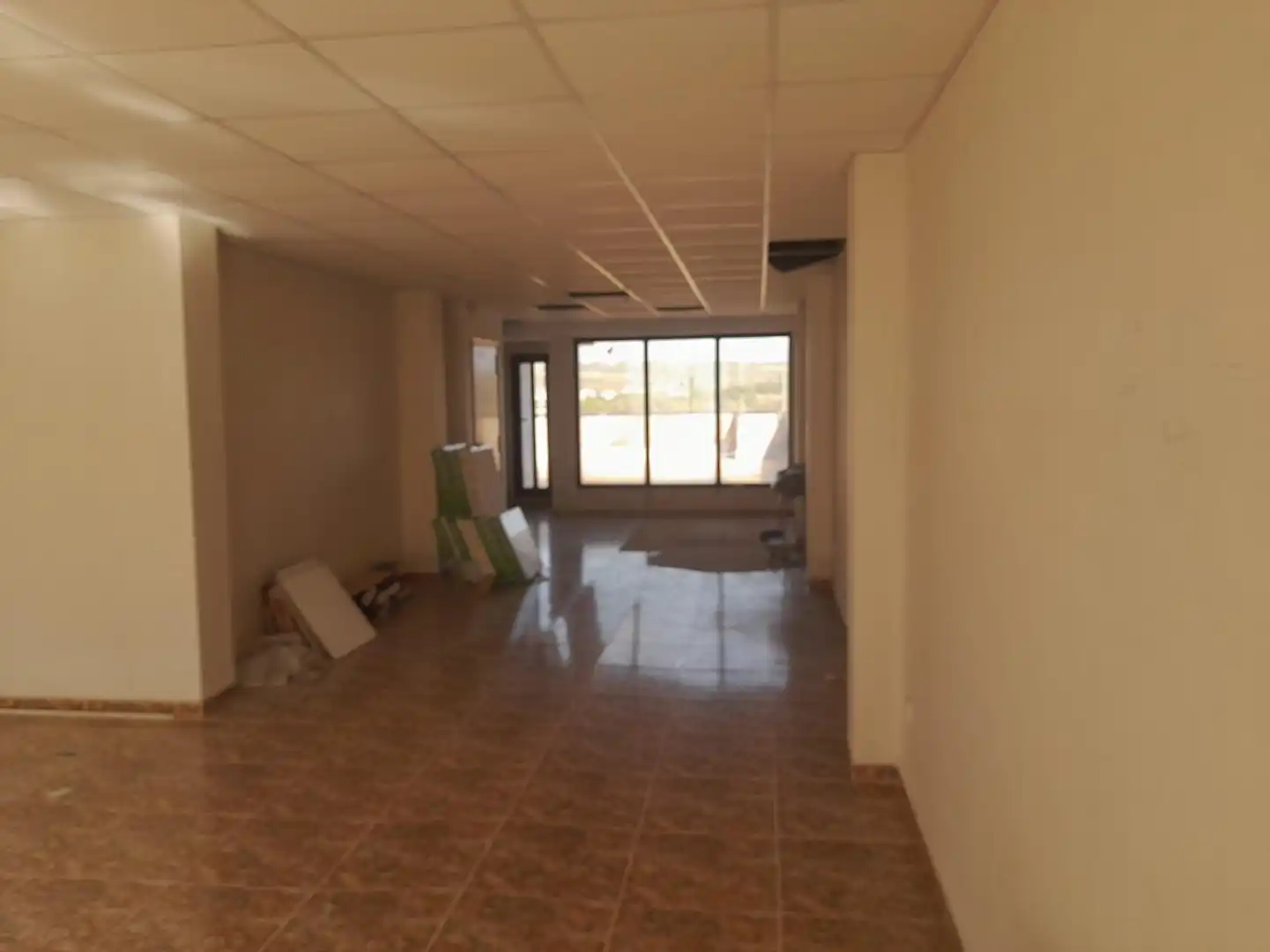 Büro zum Verkauf in Móra d'Ebre mit Terrasse