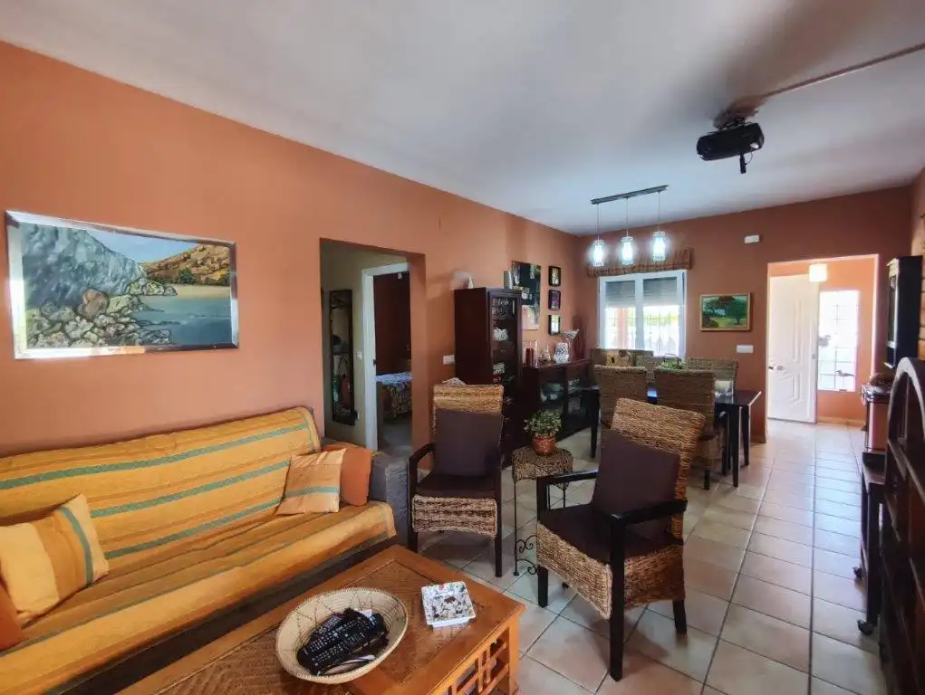 Detached house with pool for sale in El Puerto, imagen 9