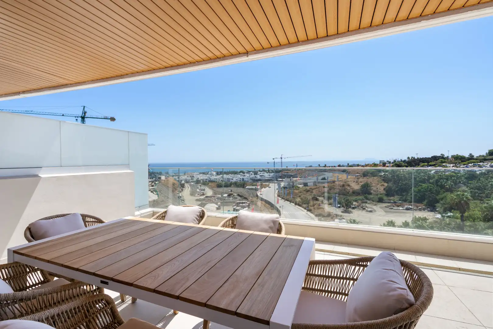 Apartamento con terraza en venta en Selwo, imagen 3