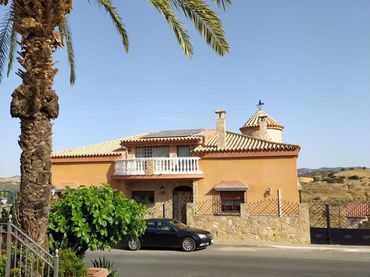Villa con piscina in vendita a Villanueva del Río y Minas
