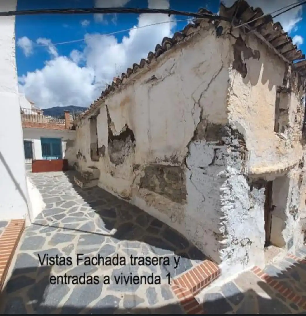 Vista exterior de Casa adosada en venda en Sedella