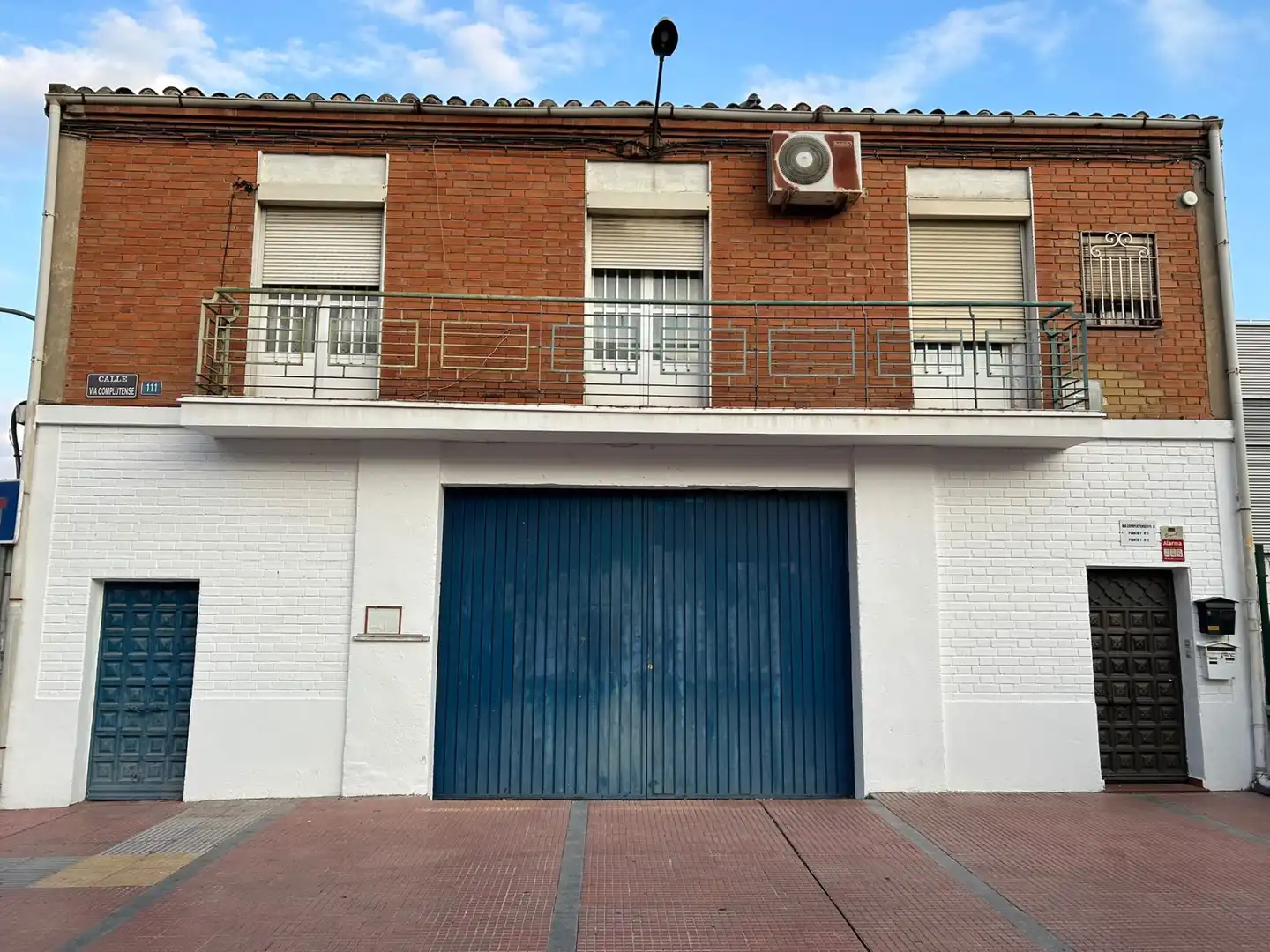 Business premises for sale in Vía Complutense 111, imagen 2