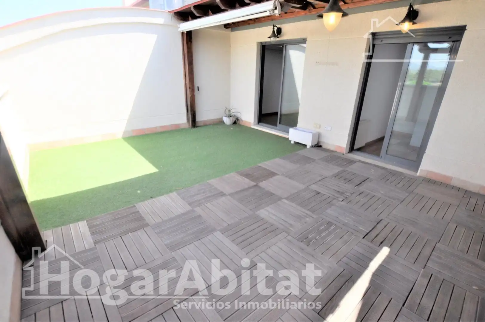 Terraza de Ático en venta en El Puig de Santa Maria con Aire acondicionado, Calefacción y Parquet