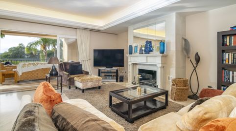 Foto 3 de Apartamento en venta en Las Lomas de Río Verde, Marbella