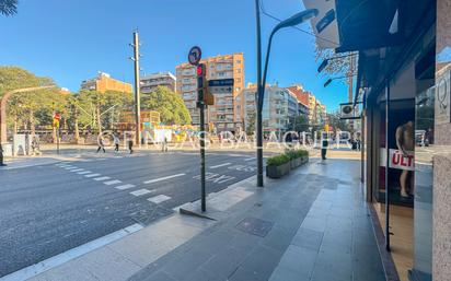 Exterior view of Premises to rent in  Barcelona Capital  with Parquet flooring