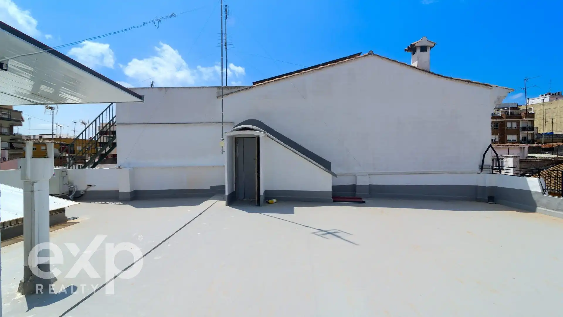 Vista exterior de Casa o chalet en venta en Algemesí con Aire acondicionado, Terraza y Trastero