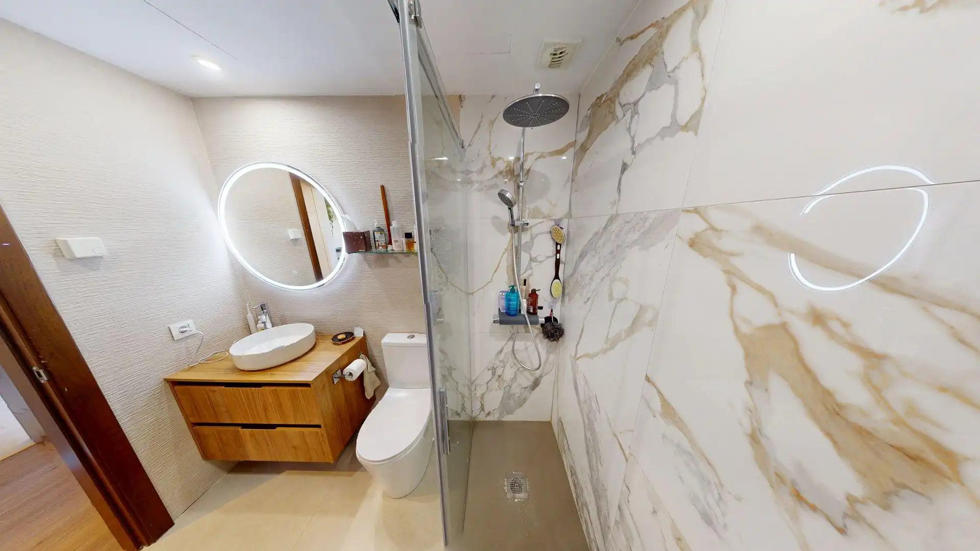 Badezimmer von Wohnung zum Verkauf in Mijas mit Klimaanlage, Heizung und Privatgarten