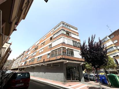 Exterior view of Flat for sale in Valladolid Capital  with Balcony