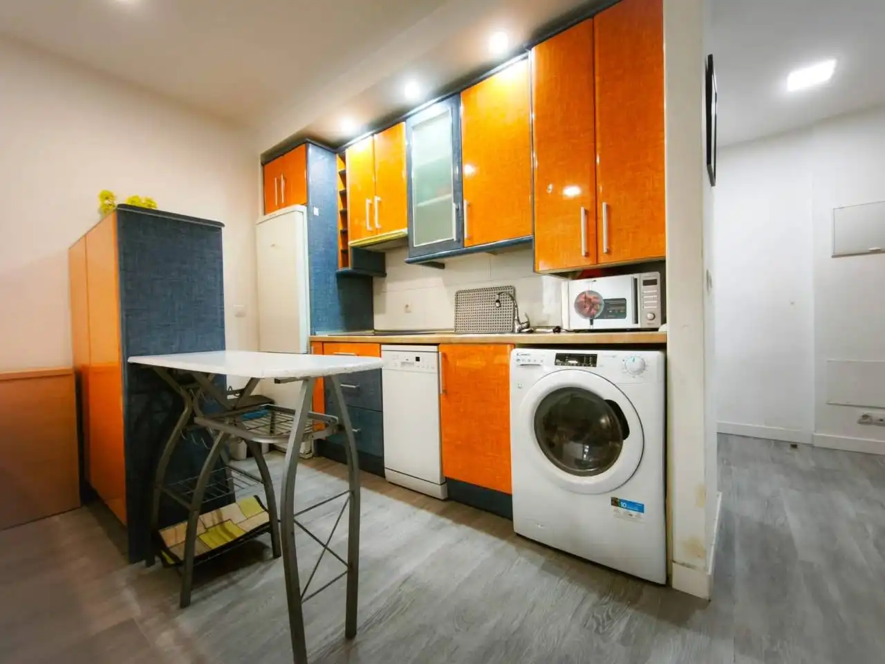 Cocina de Estudio en venta en Burgos Capital con Calefacción y Amueblado