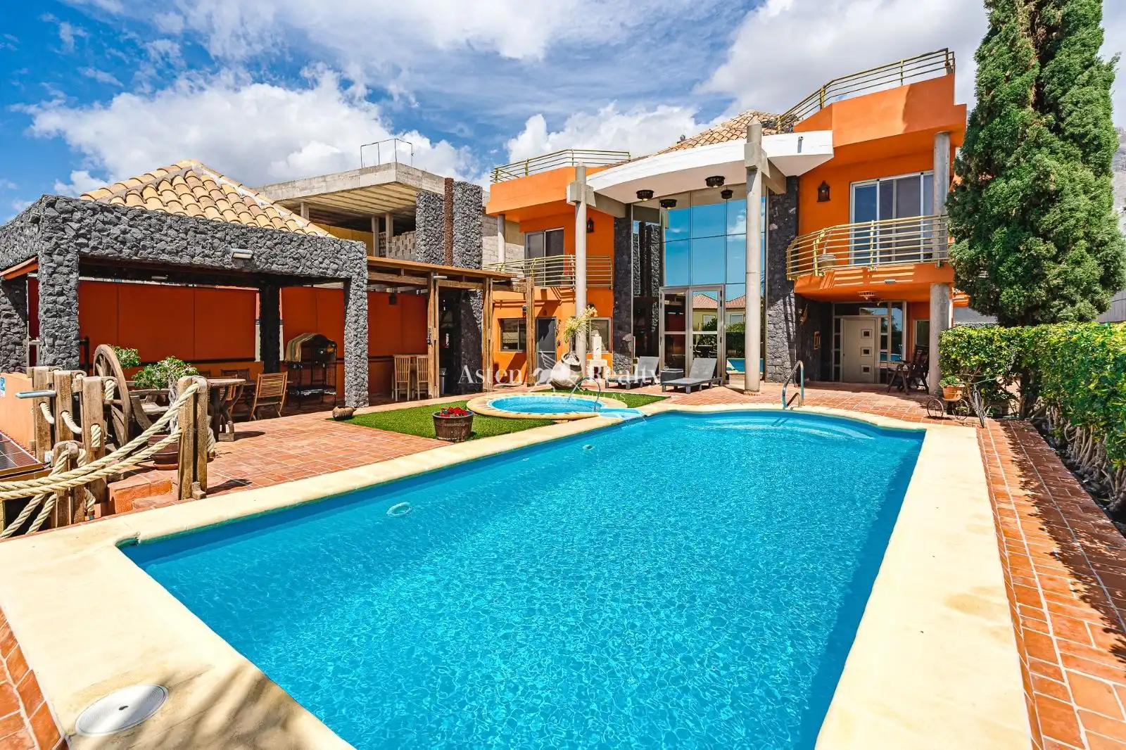 Casa amb piscina en venda a Kurt Konrad Mayer