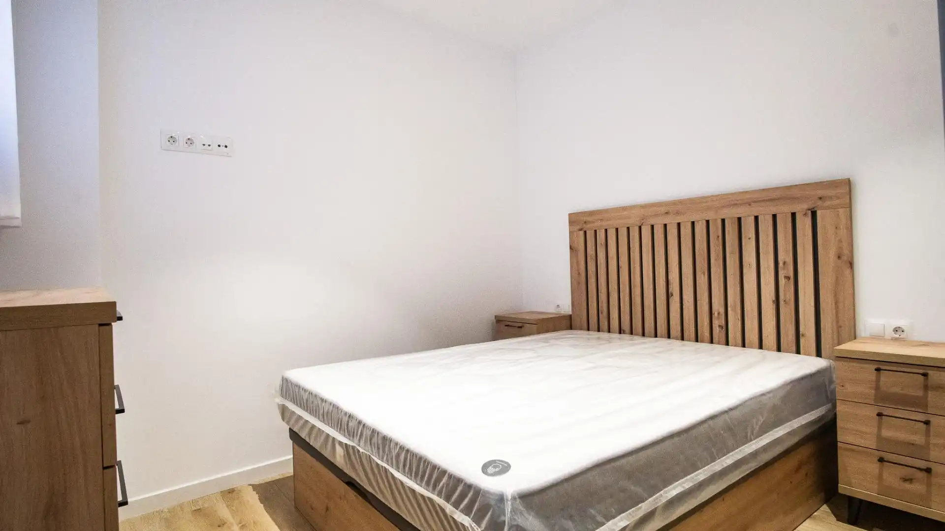 Study for rent in Plaza de Toros - Avenida Chapí - Trinquete