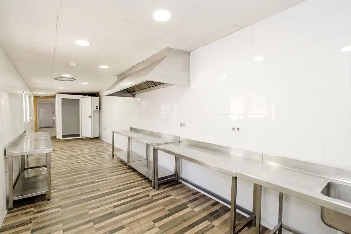 Küche von Country house zum Verkauf in Olvera mit Klimaanlage, Heizung und Privatgarten