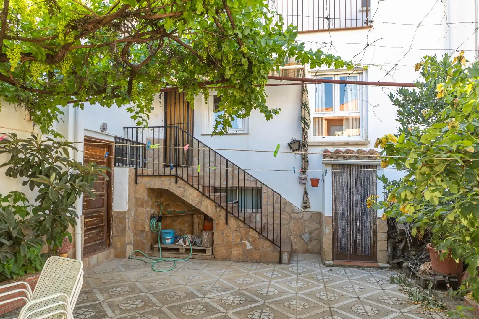 Vista exterior de Casa adosada en venda en Guadix