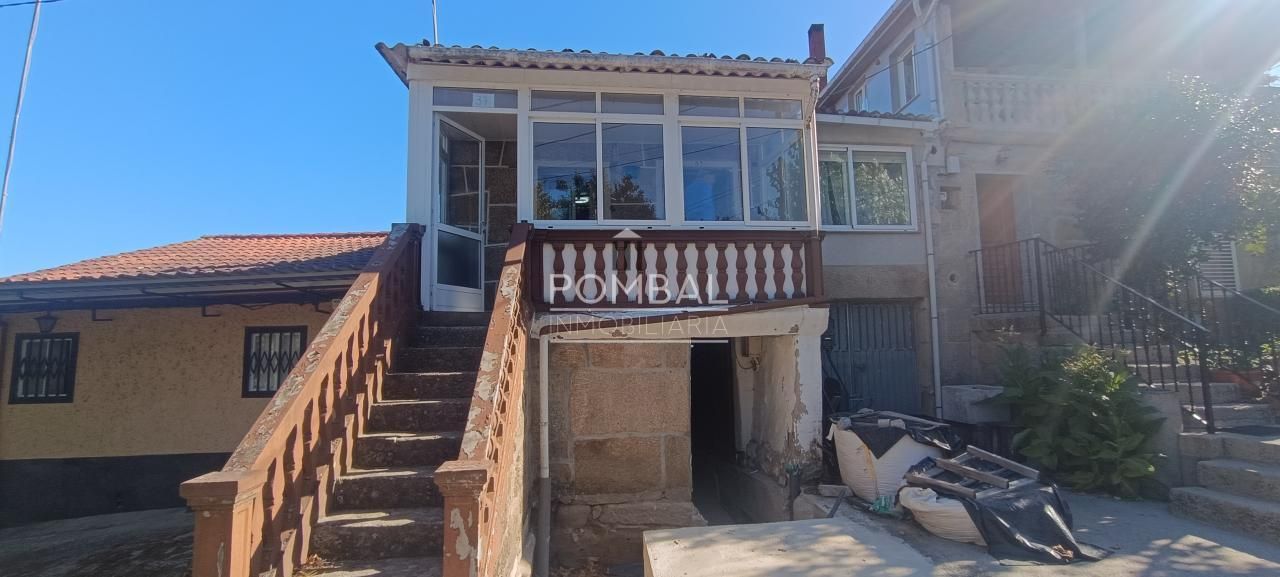 Vista exterior de Casa o xalet en venda en Coles amb Calefacció, Jardí privat i Moblat
