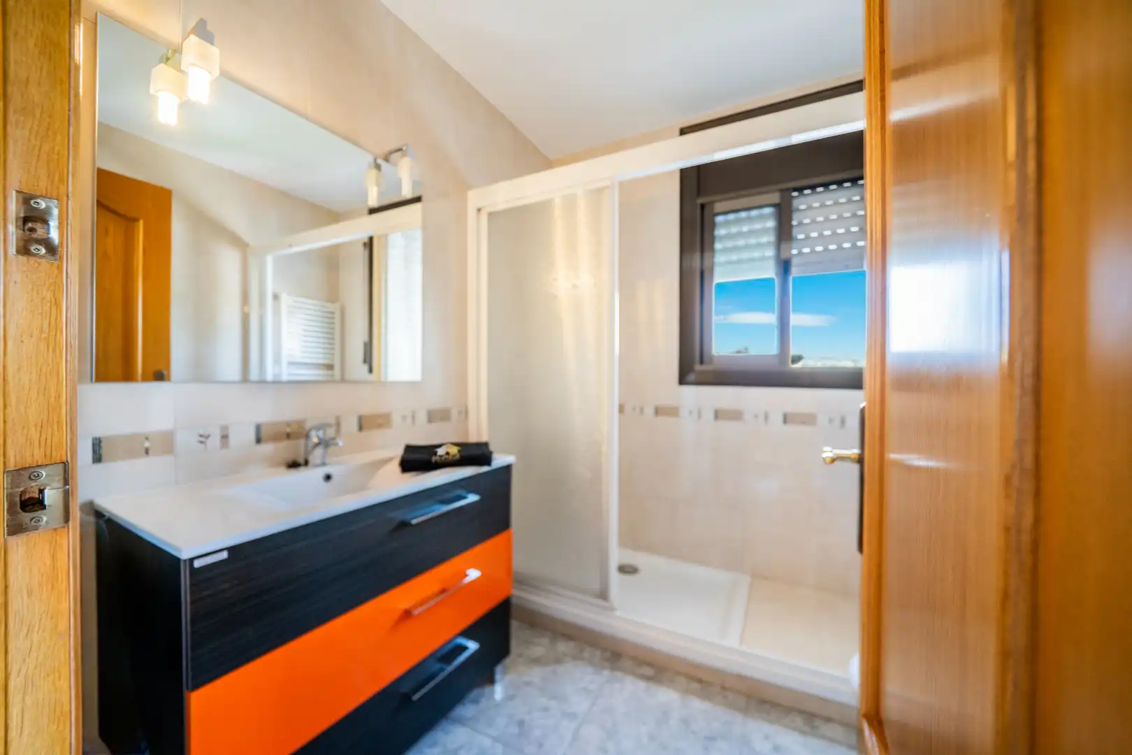 Baño de Casa o chalet en venta en Santa Perpètua de Mogoda con Calefacción, Terraza y Trastero