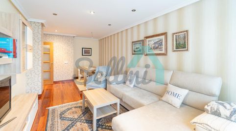 Foto 5 de Piso de alquiler en De Margarita Salas, Les Mestes, Gijón