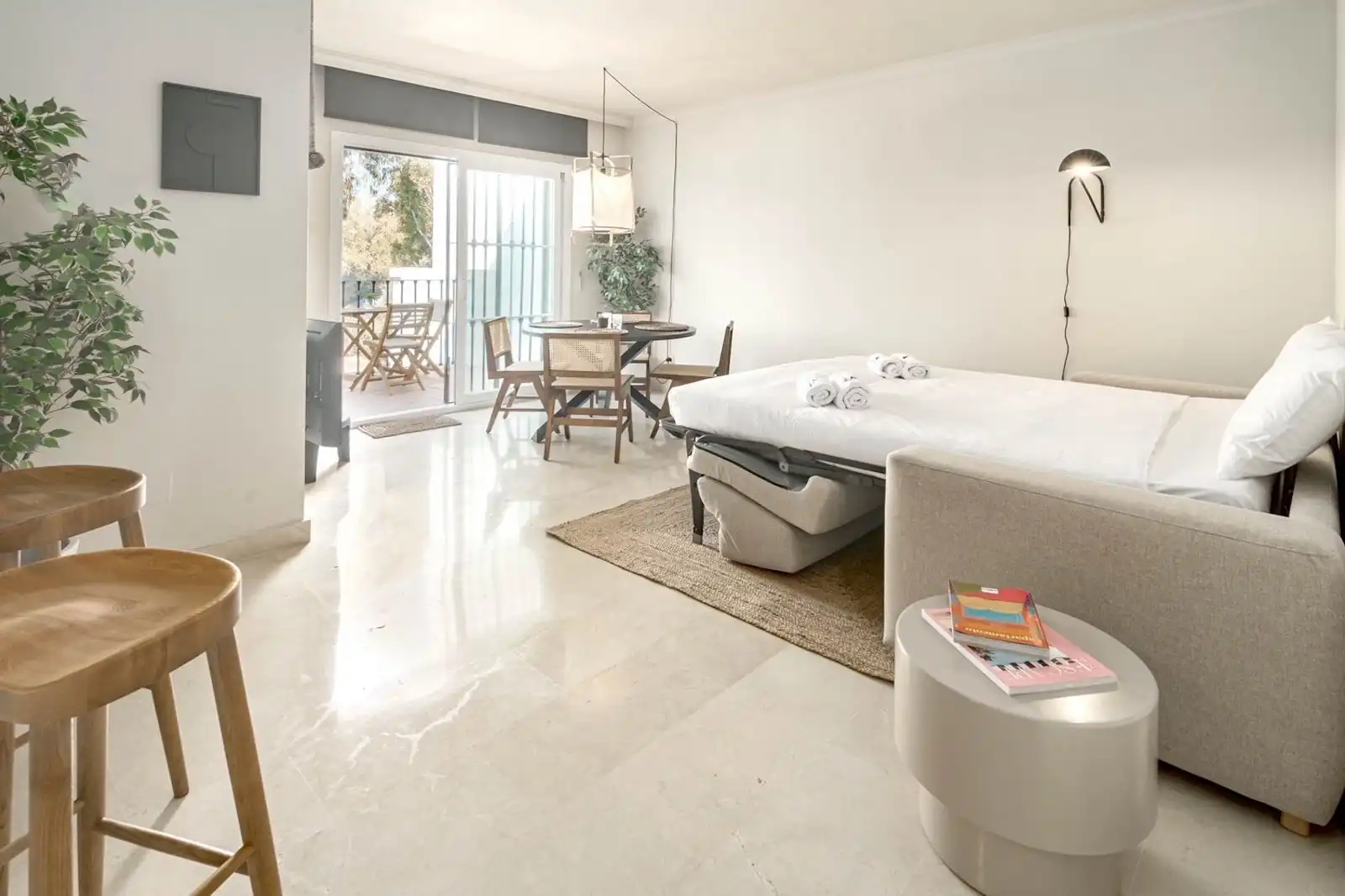Habitación de Ático en venta en Marbella con Aire acondicionado, Amueblado y Piscina comunitaria