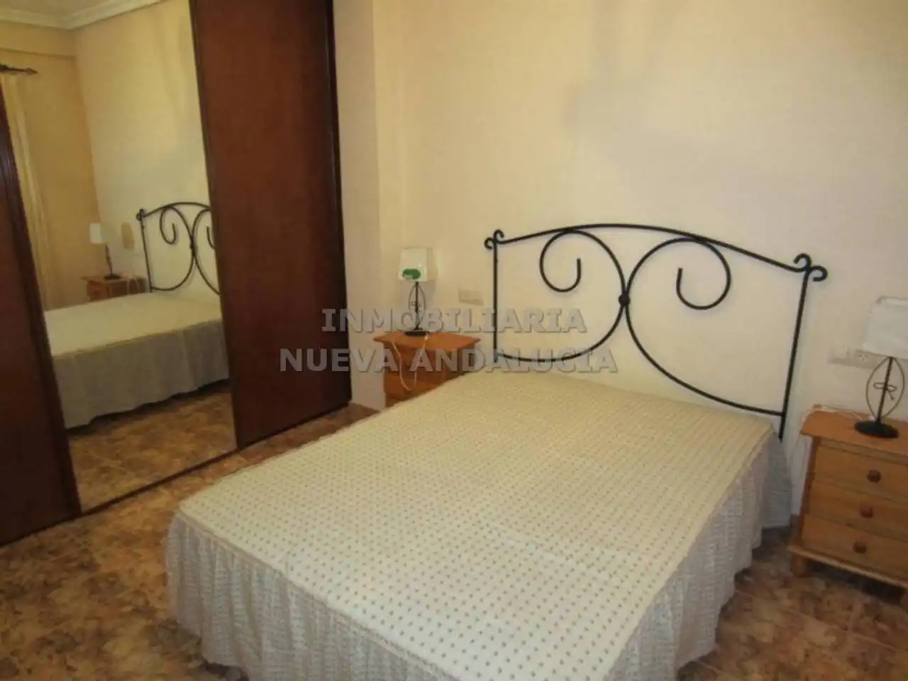 Habitación de Piso de alquiler en Almería con Calefacción y Amueblado