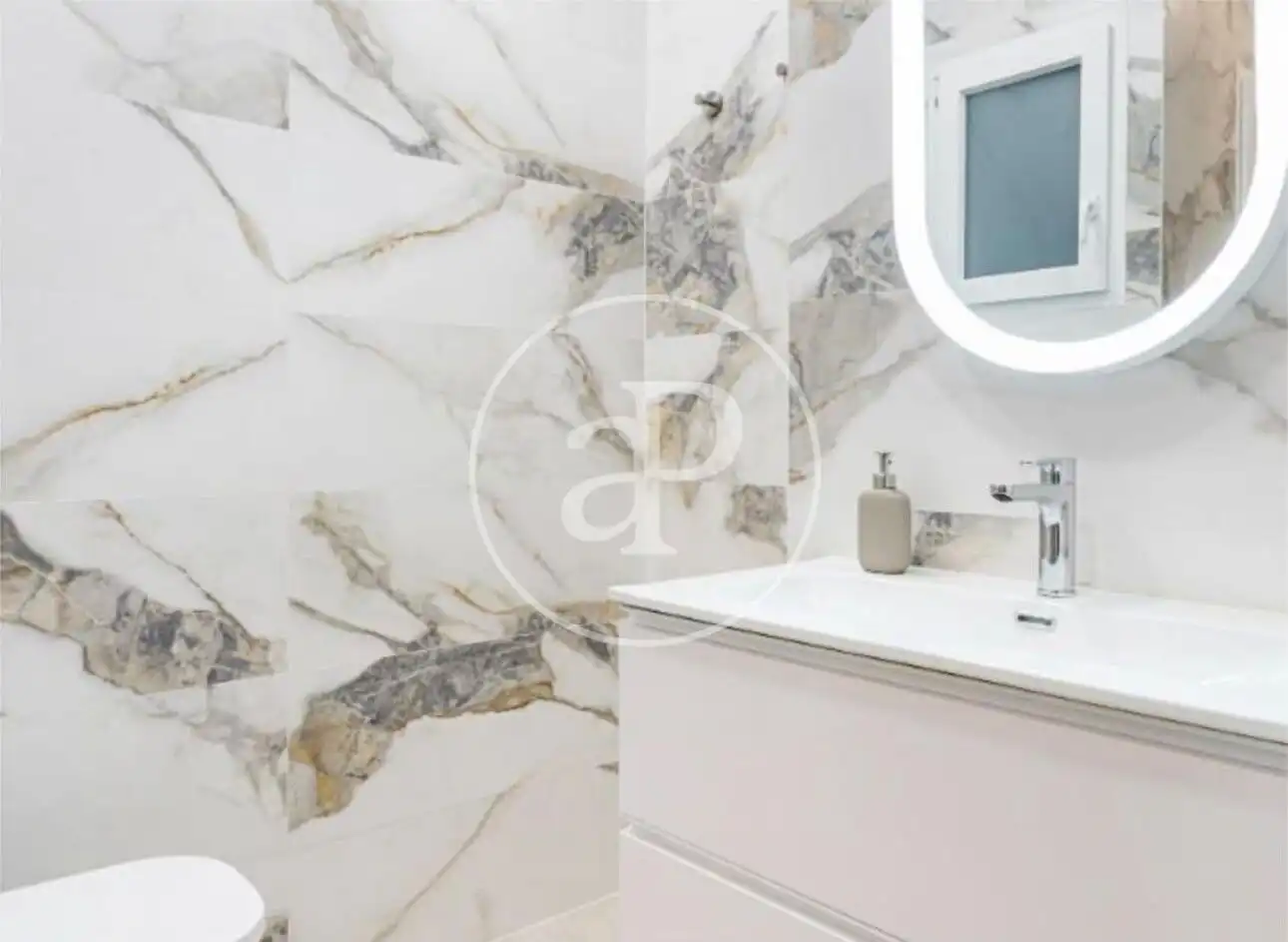 Baño de Piso de alquiler en Valencia con Aire acondicionado, Calefacción y Terraza