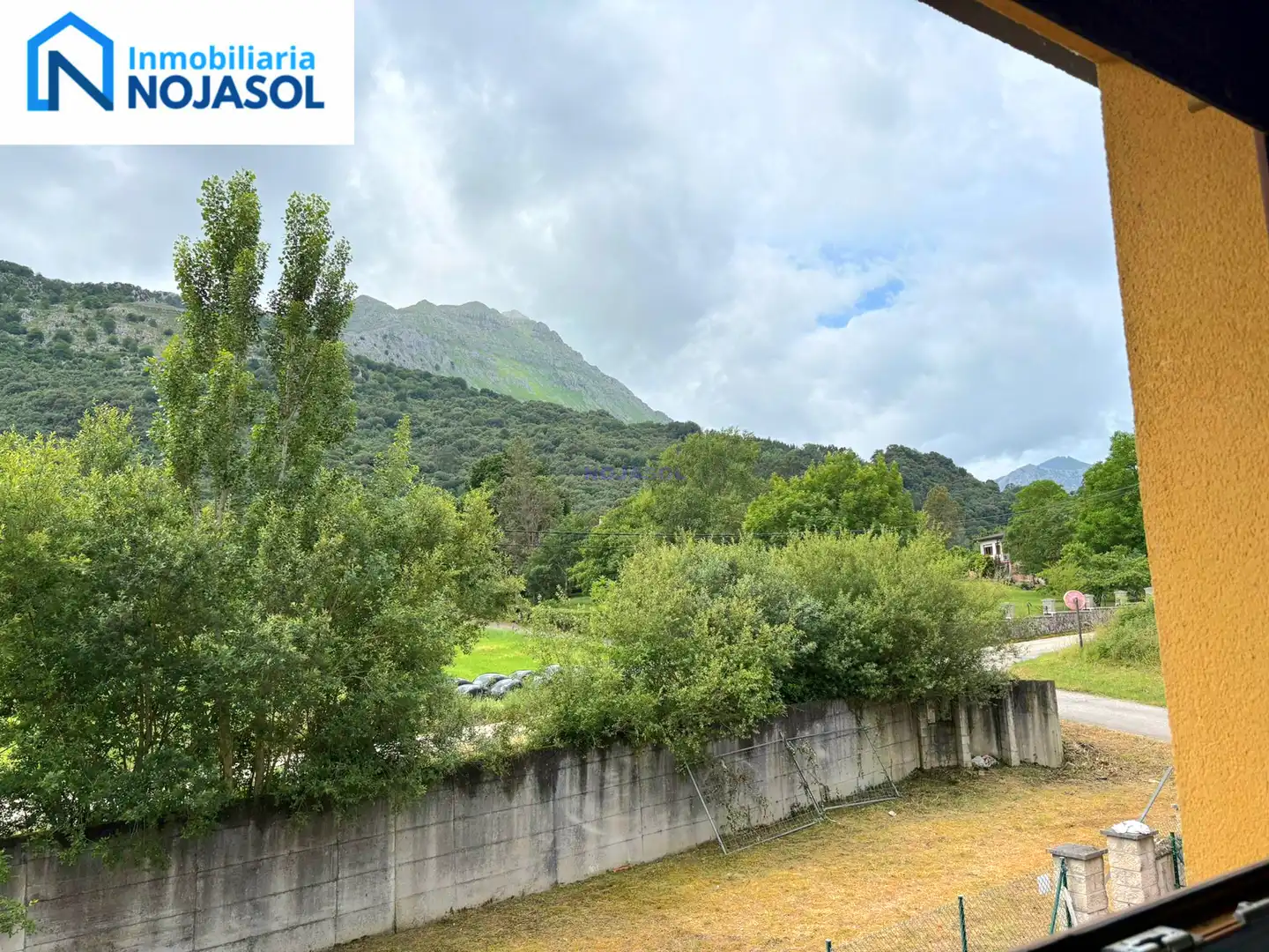 Casa adosada en venta en CA-261, 28, Ruesga