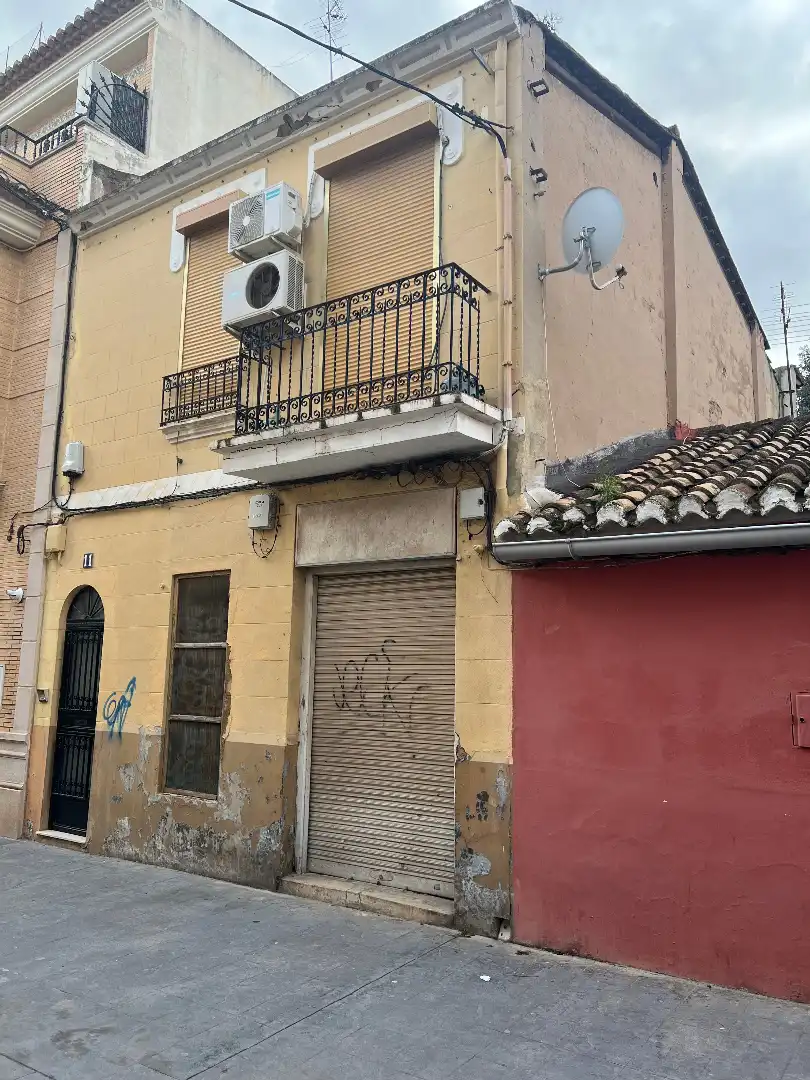 Exterior view of Commercial properties for sale in Manises