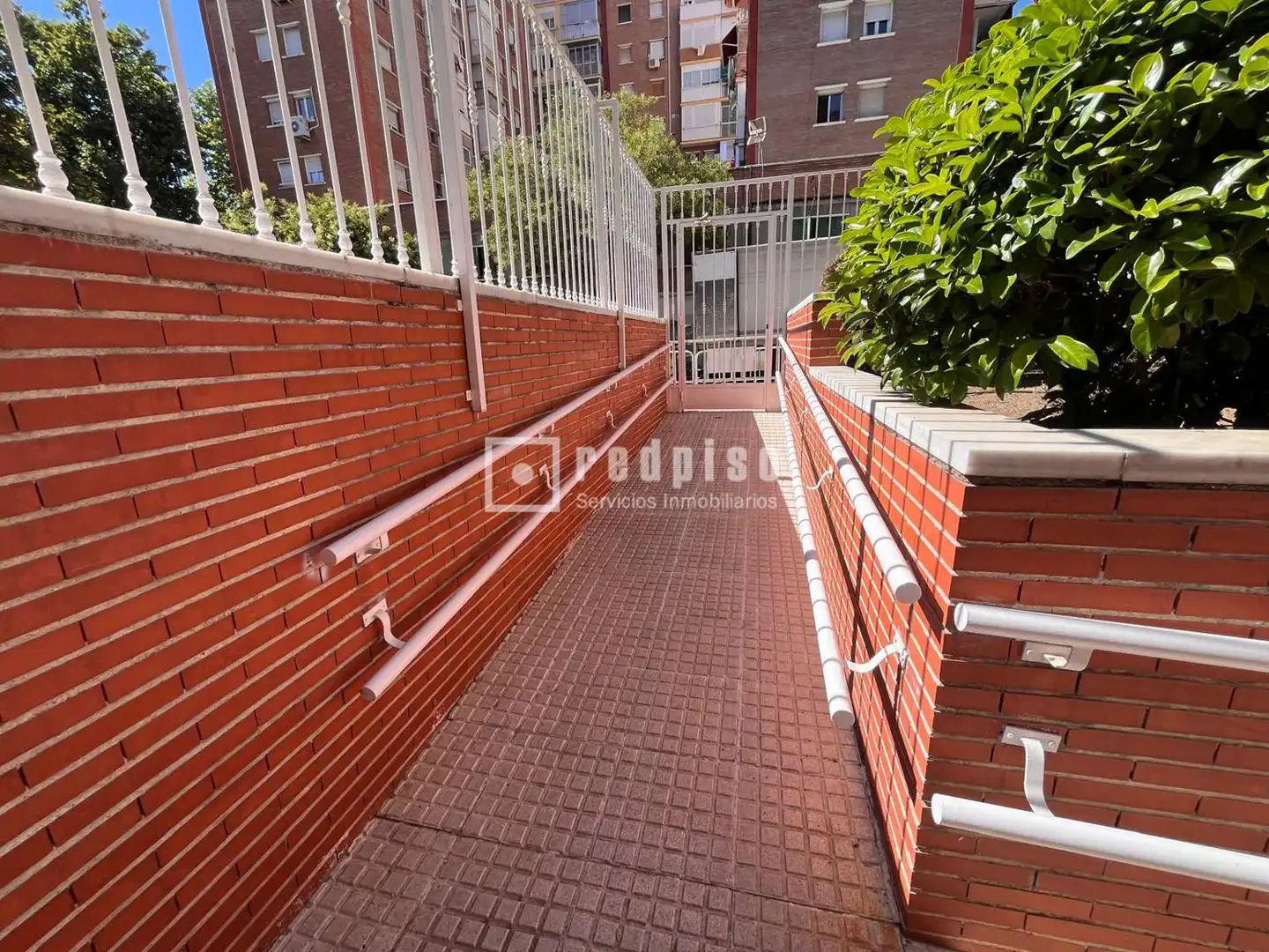 Exterior view of Flat for sale in Madrid  with Air Conditioner, Heating and Private garden