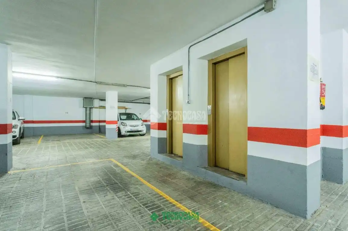 Parking de Piso en venta en Almería con Aire acondicionado