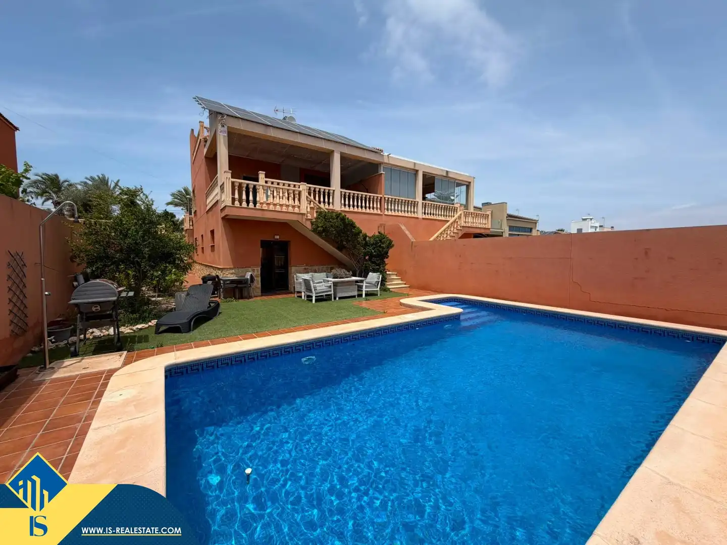 Xalet amb piscina en venda a Los Balcones - Los Altos