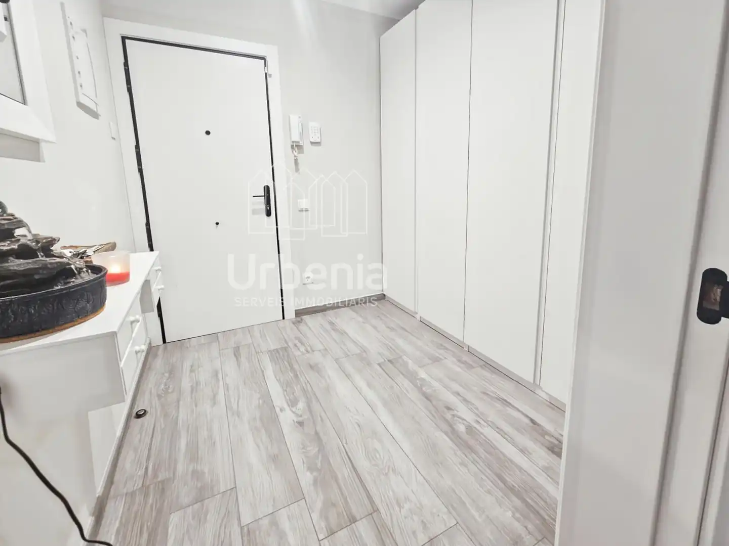 Flat with lift for sale in Centre, imagen 2