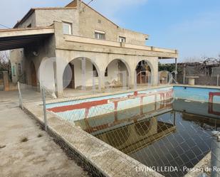 Piscina de Casa o xalet en venda en Alguaire amb Terrassa, Piscina i Balcó