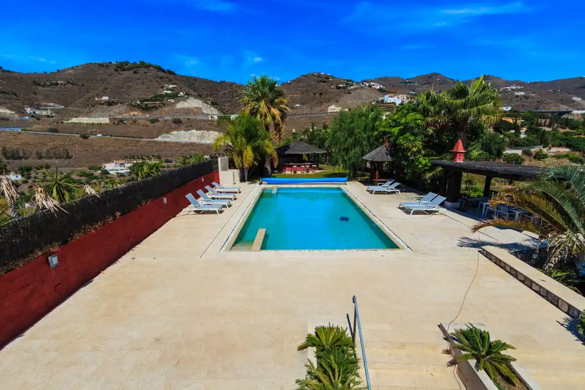 Piscina de Casa o chalet en venta en Almuñécar